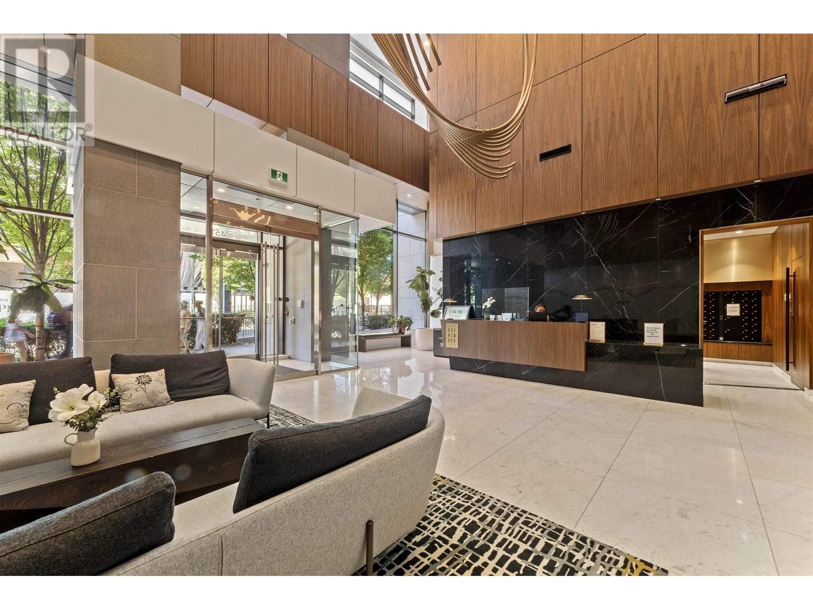 4805 4510 HALIFAX WAY — photo 2