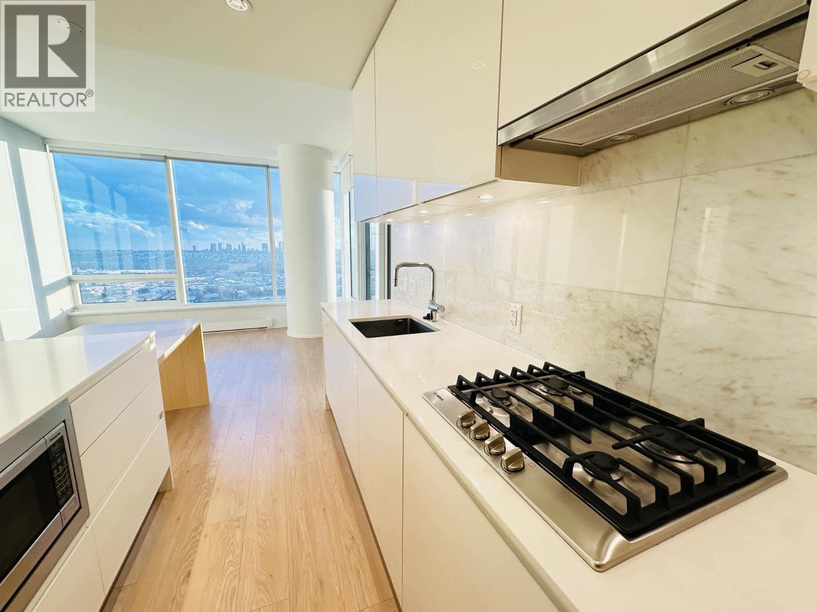 5007 4510 HALIFAX WAY — photo 3