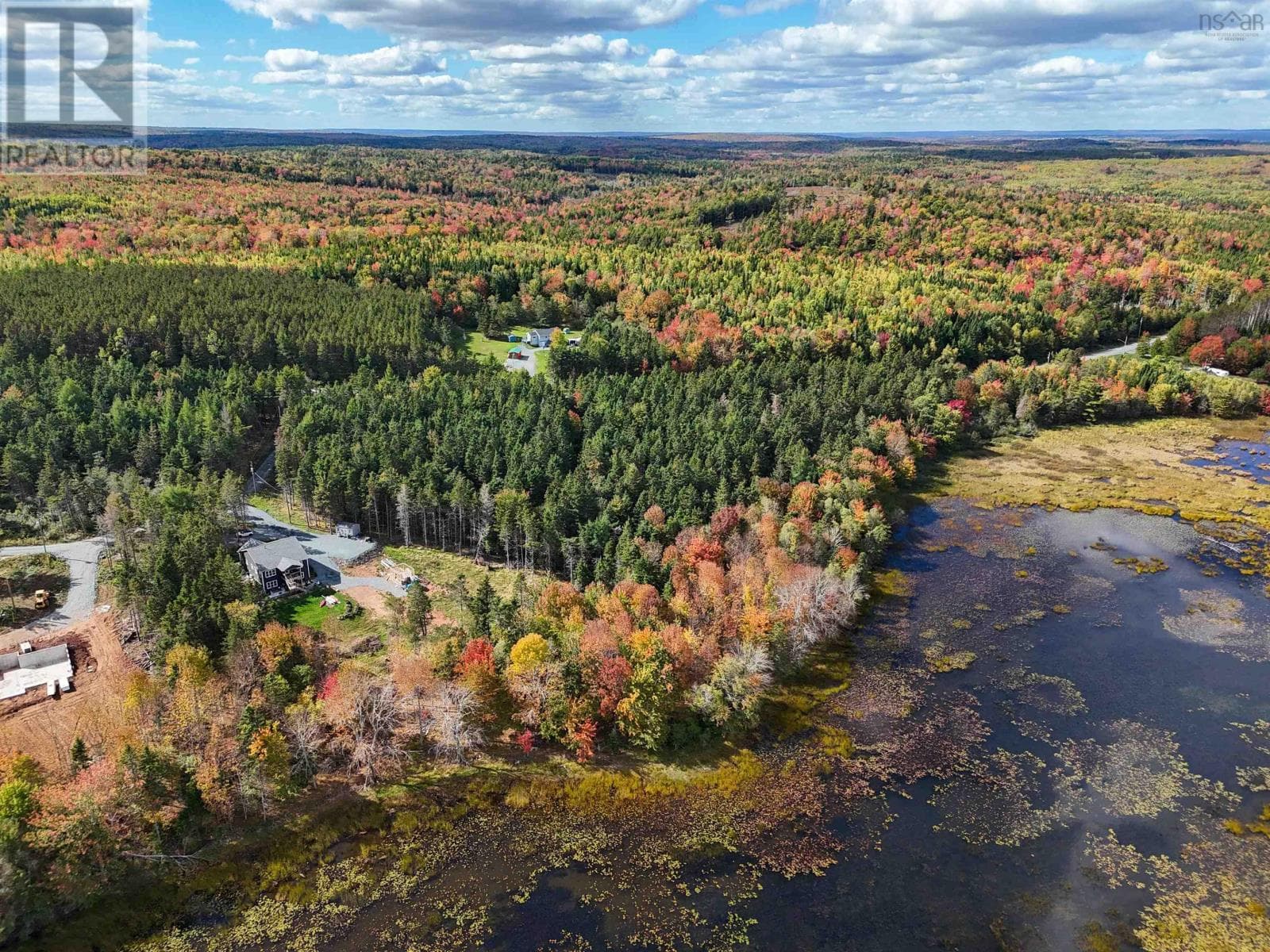 994 Lake Egmont Road — photo 2