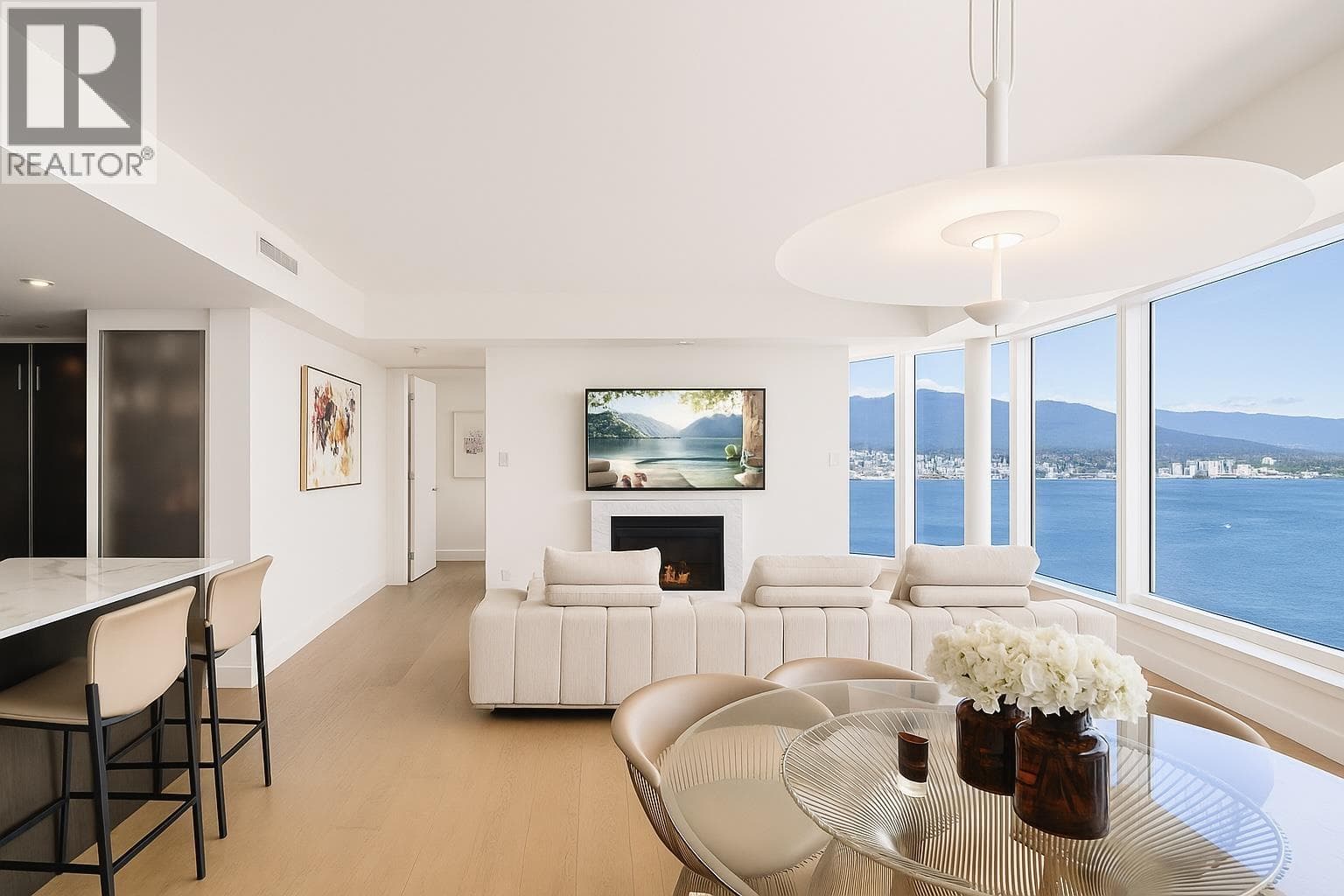 4102 1011 W CORDOVA STREET — photo 3