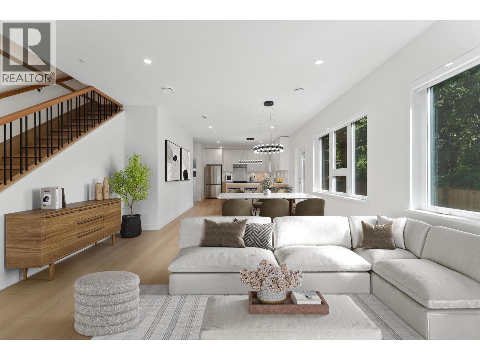 842 ST. DENIS AVENUE — photo 3