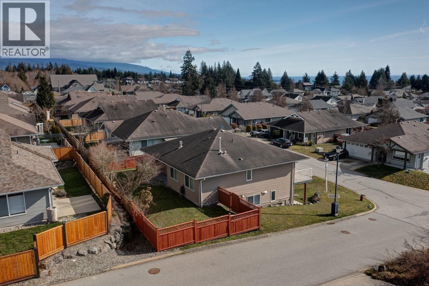 5683 EMILY WAY — photo 3