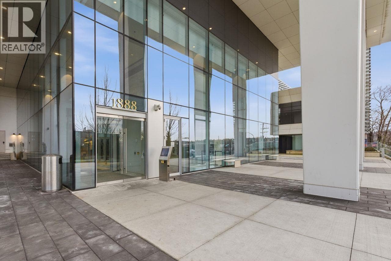 1106 1888 GILMORE AVENUE — photo 3