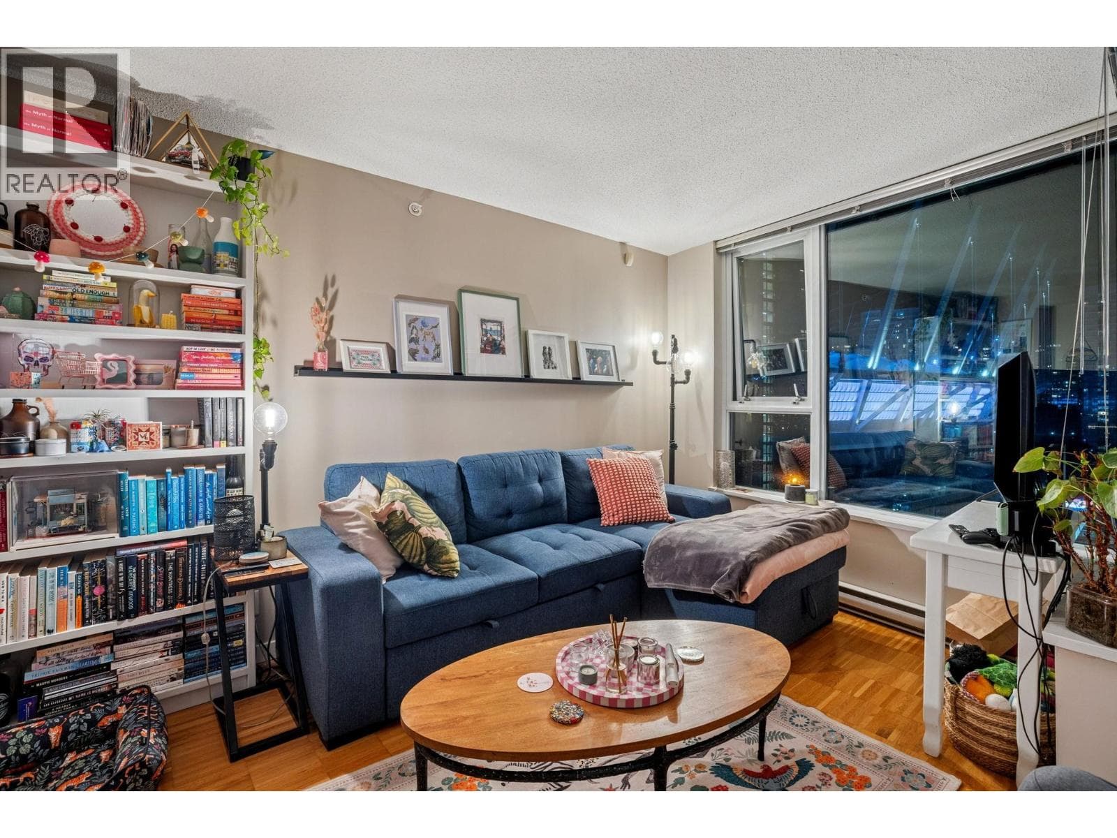 1901 33 SMITHE STREET — photo 3