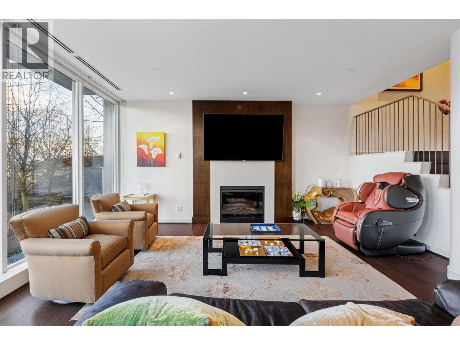 TH102 1139 W CORDOVA STREET — photo 2