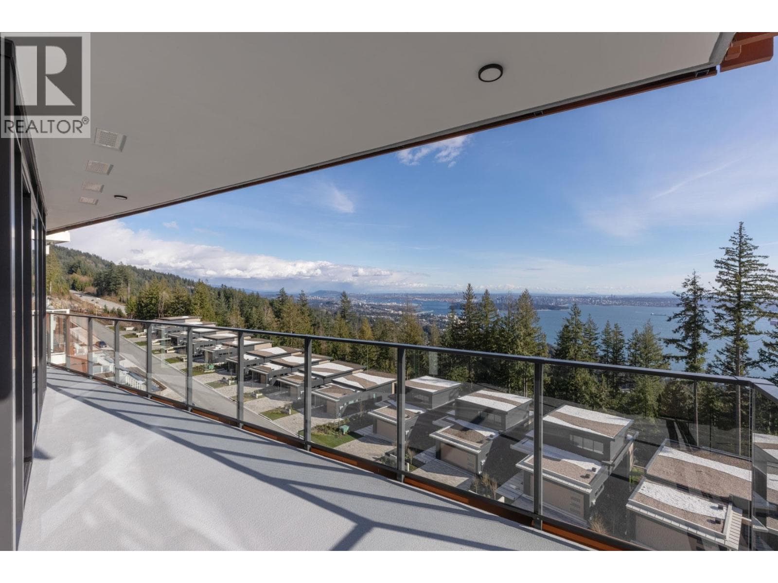 802 3963 UPLANDS WAY — photo 3