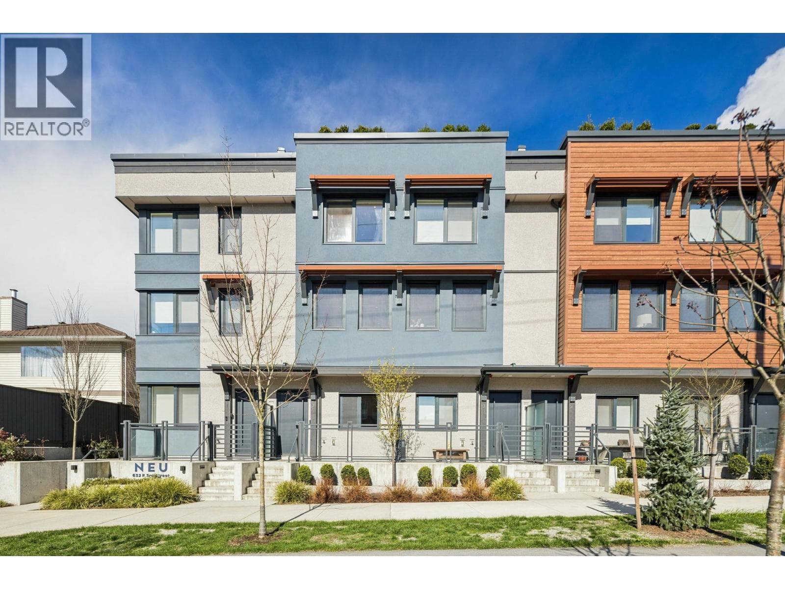 2 632 E 3RD STREET — photo 2