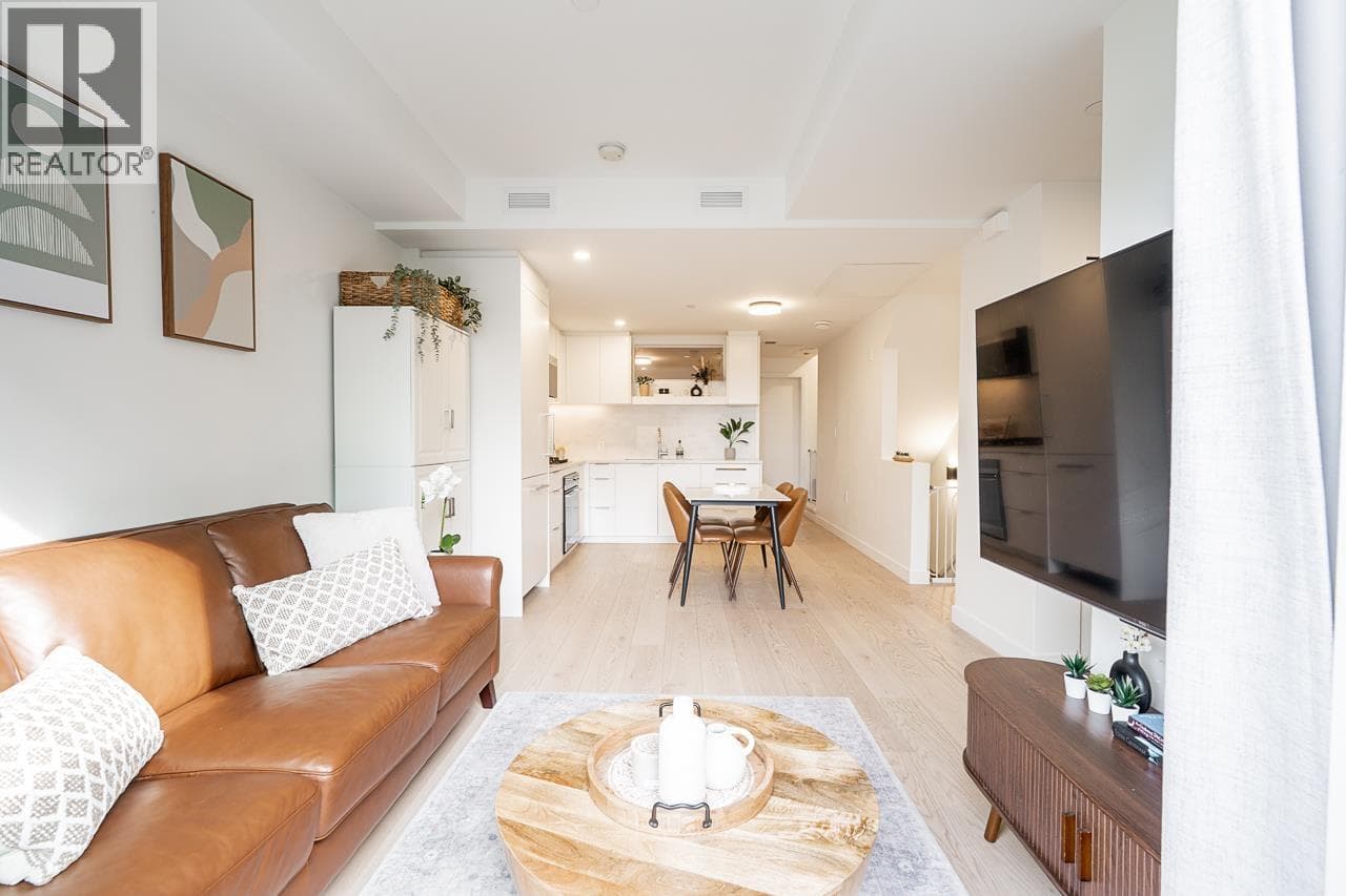 109 650 E 2ND STREET — photo 3