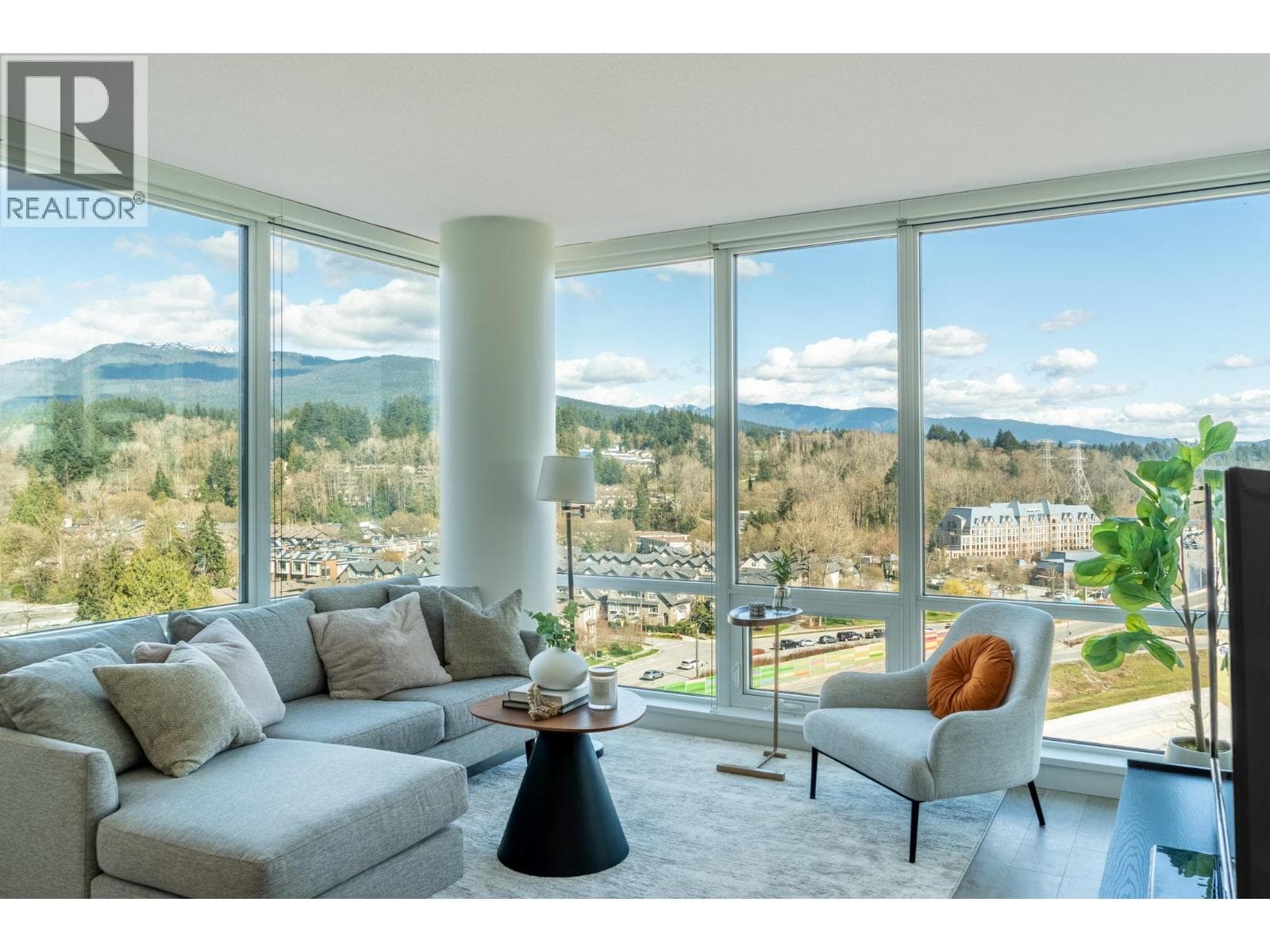 1402 680 SEYLYNN CRESCENT — photo 3