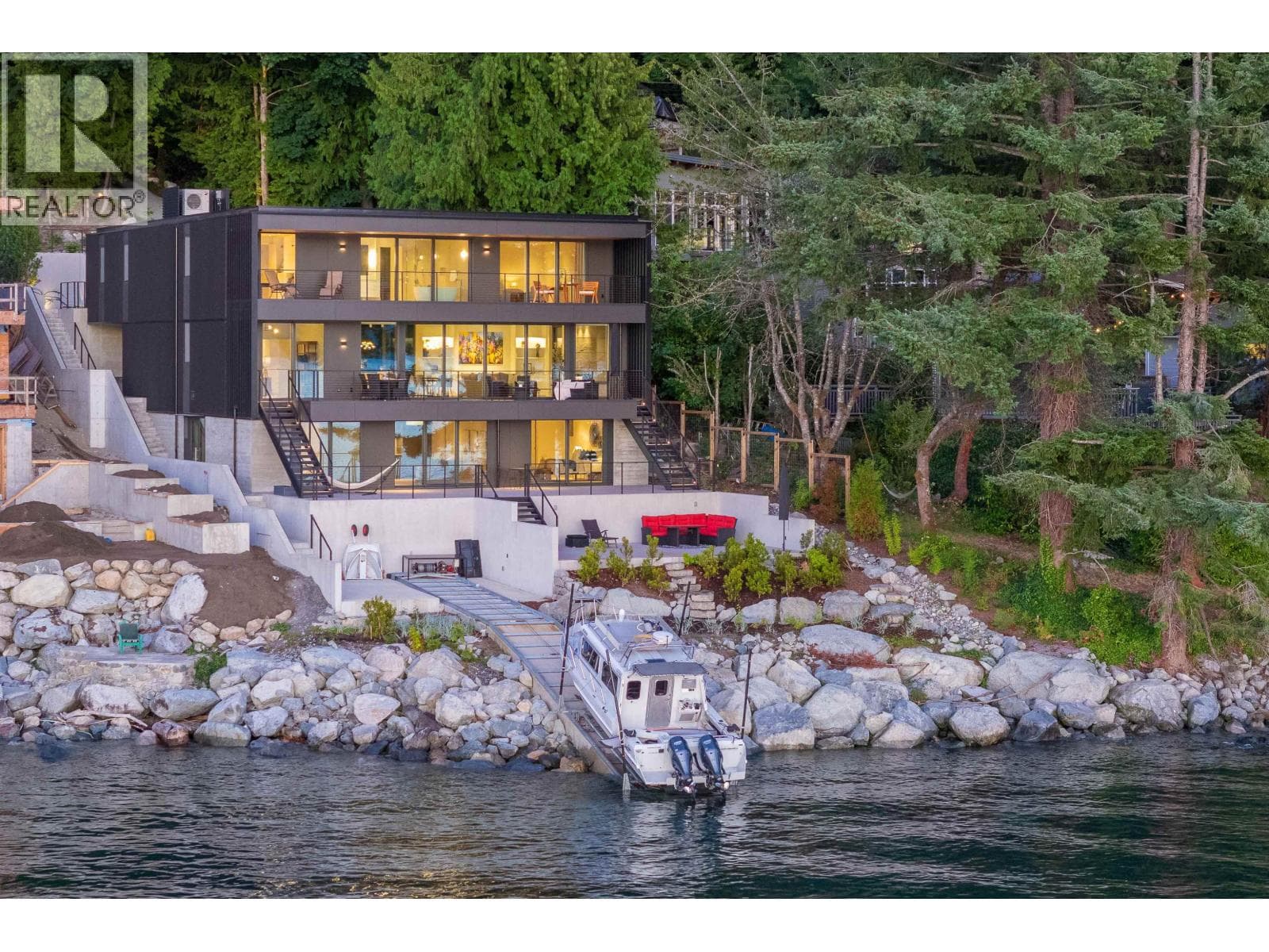 8885 LAWRENCE WAY — photo 2