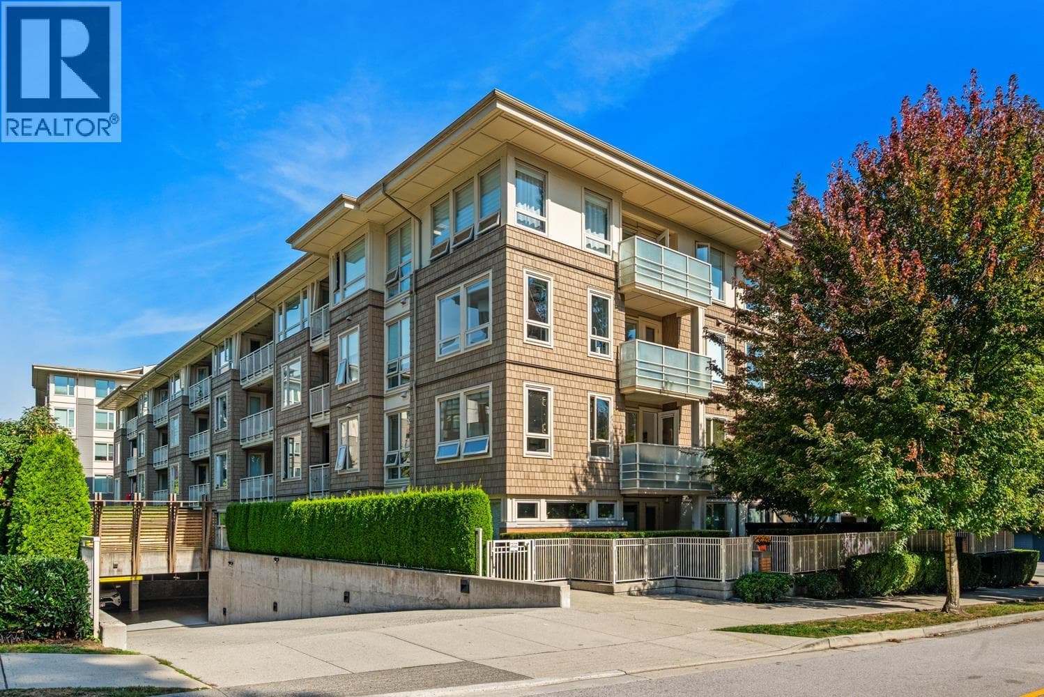 206 2665 MOUNTAIN HIGHWAY — photo 3