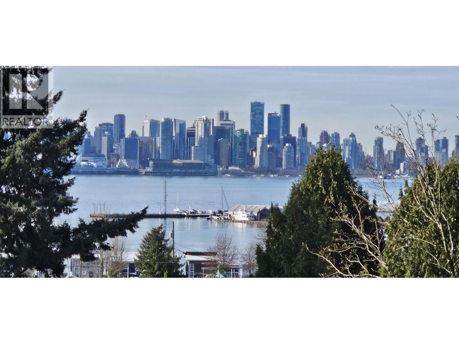 311 212 FORBES AVENUE — photo 2