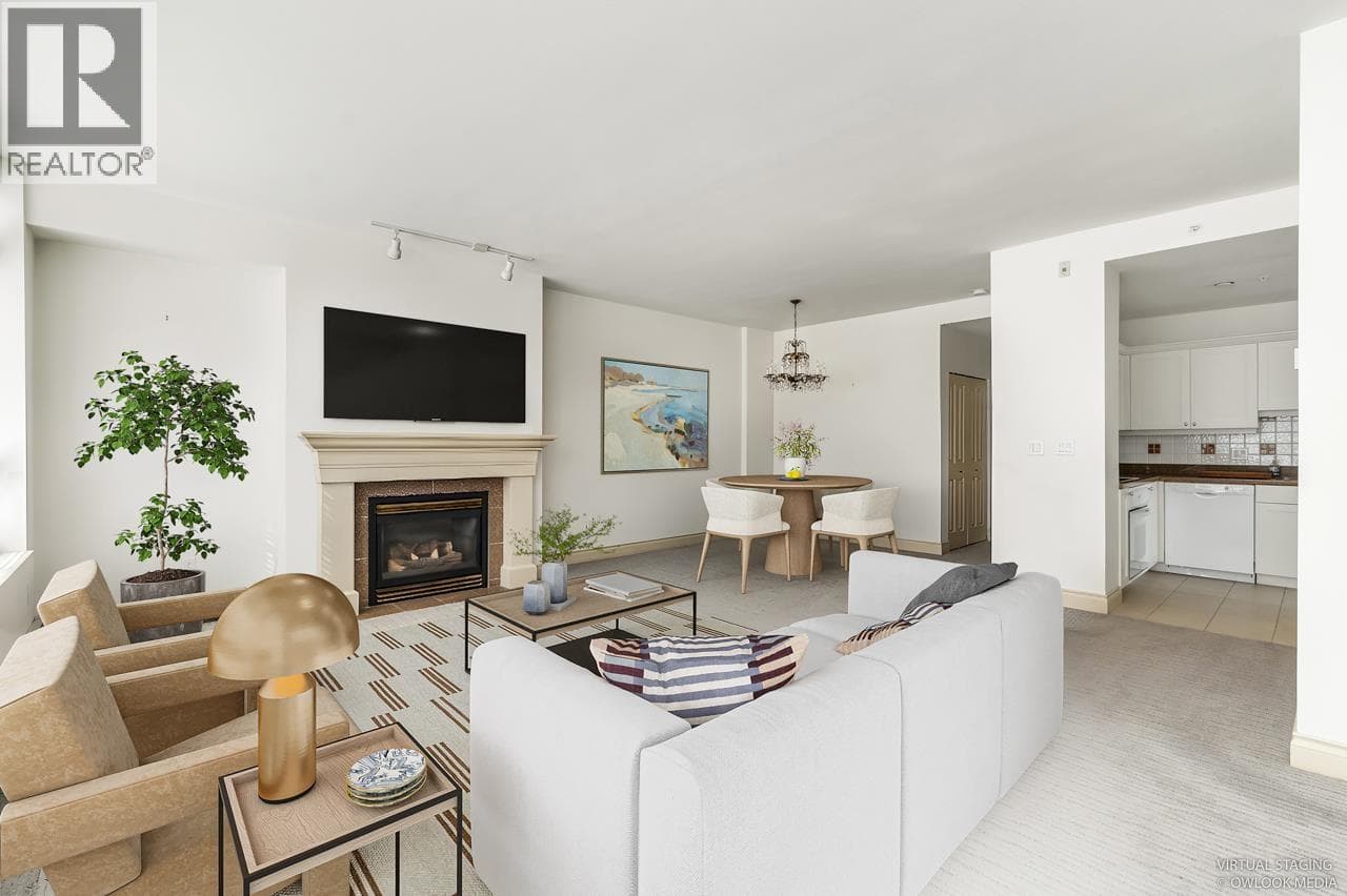 205 1896 MARINE DRIVE — photo 3