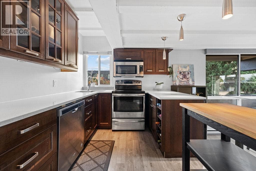 201 341 MAHON AVENUE