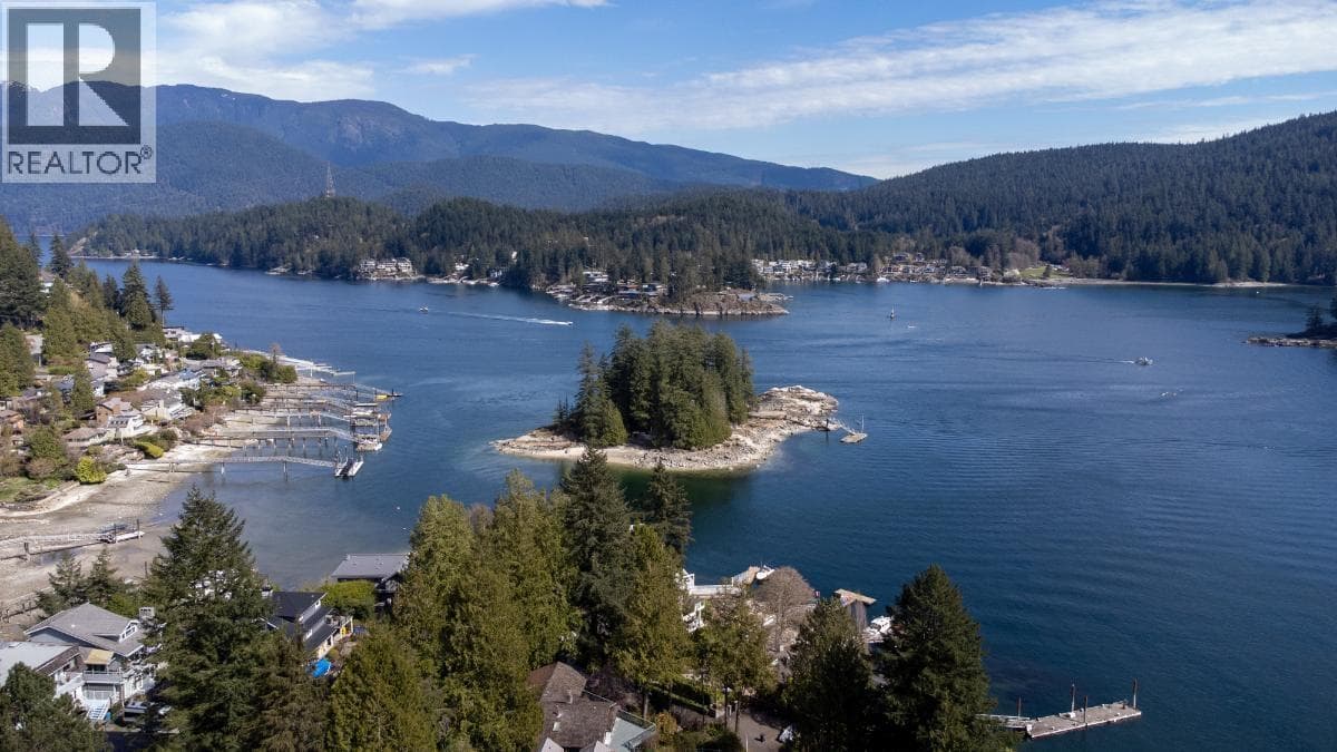 4493 EPPS AVENUE — photo 2