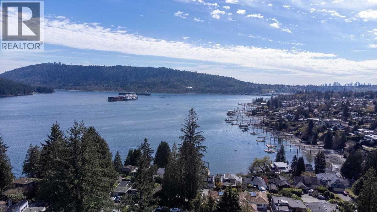 4493 EPPS AVENUE — photo 3