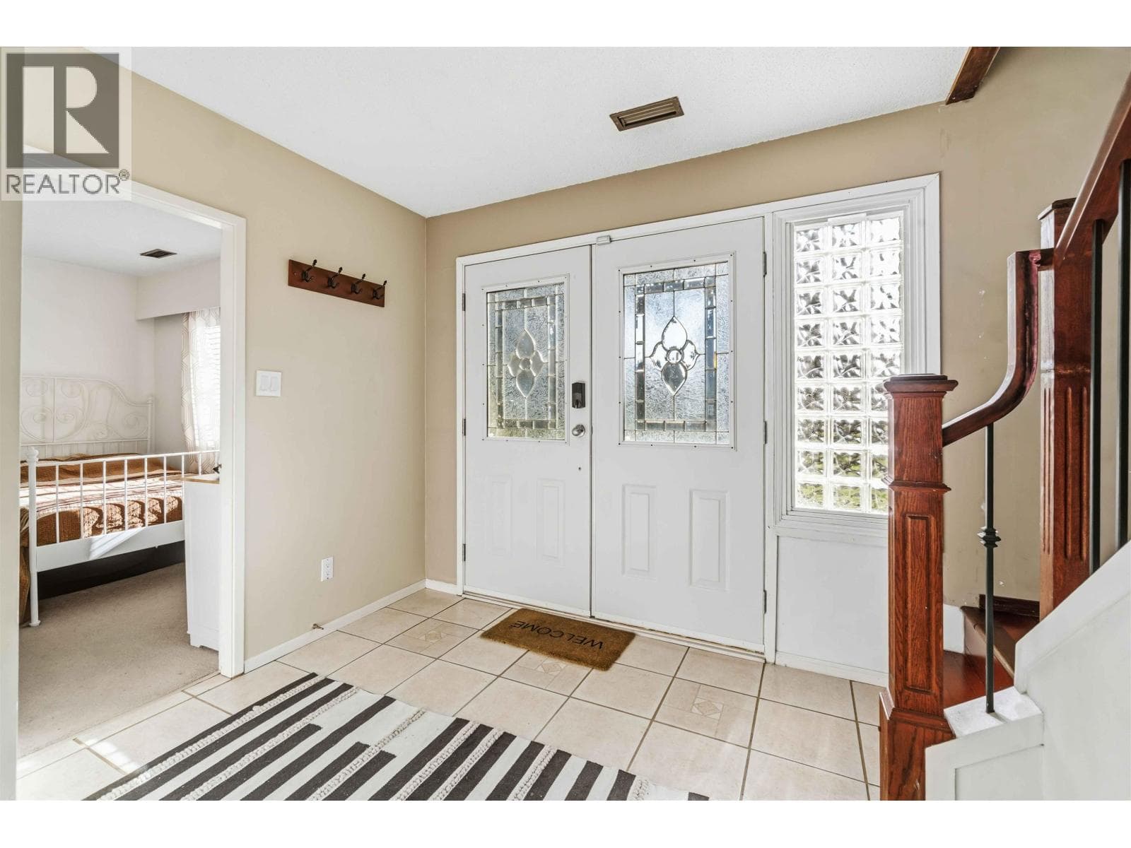 552 W 29TH STREET — photo 2