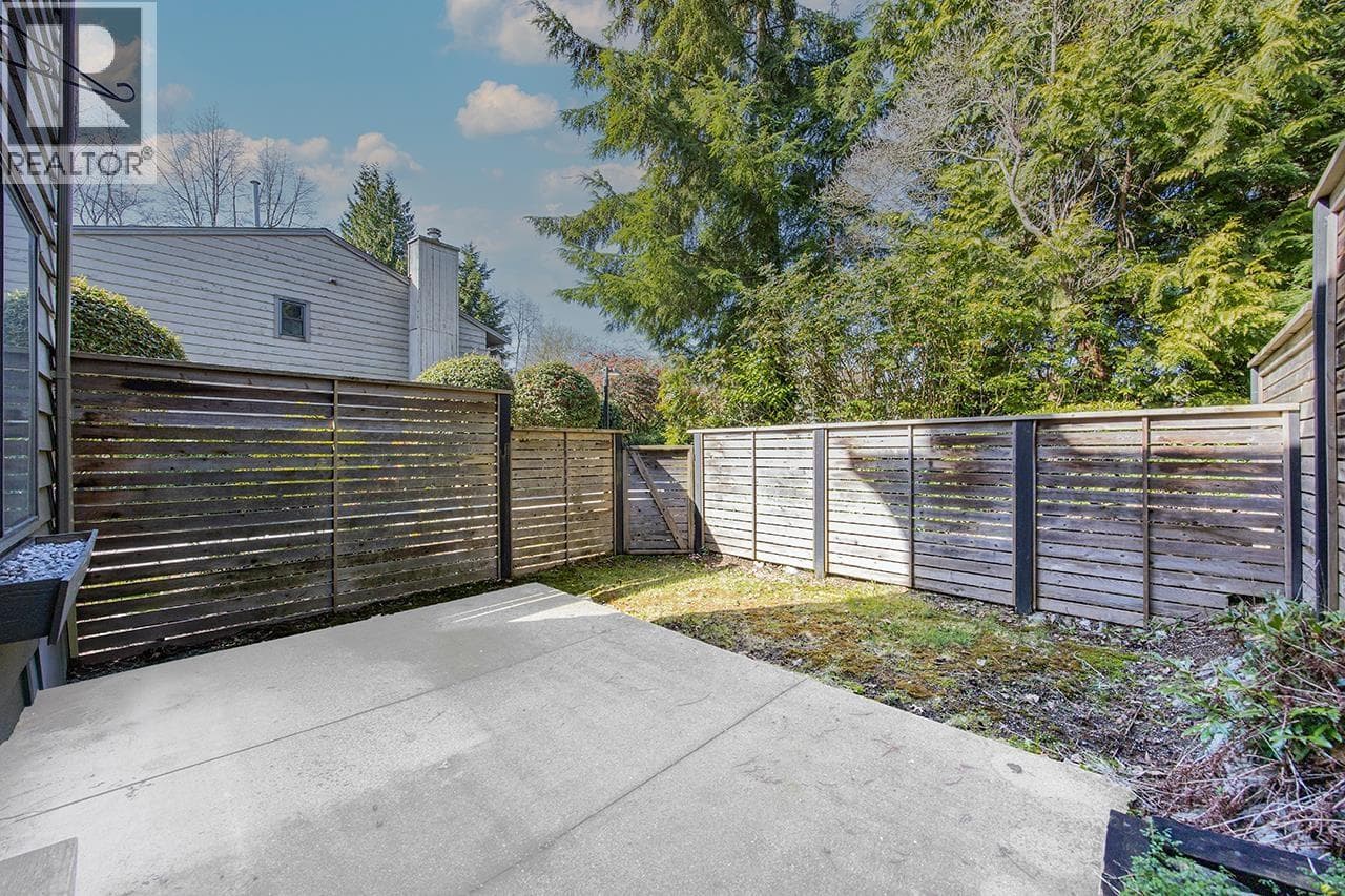 62 1930 CEDAR VILLAGE CRESCENT — photo 2