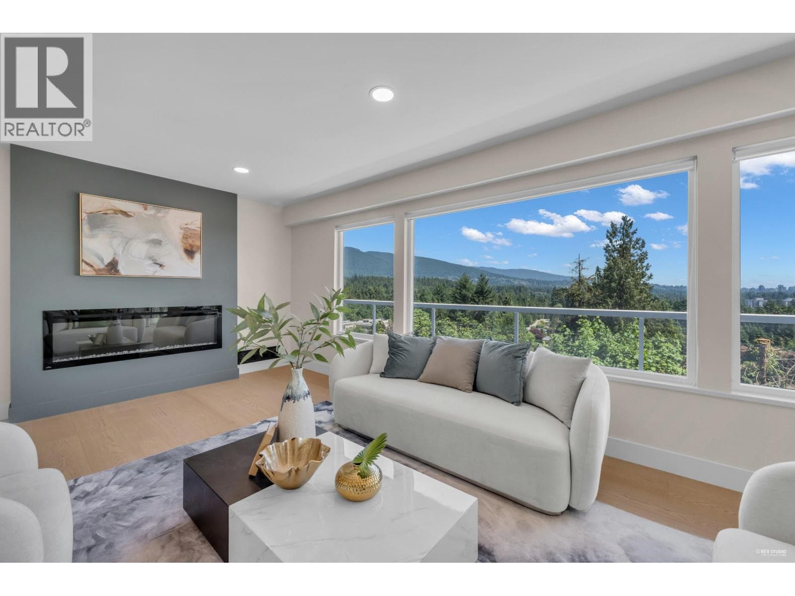 818 YOUNETTE DRIVE — main photo