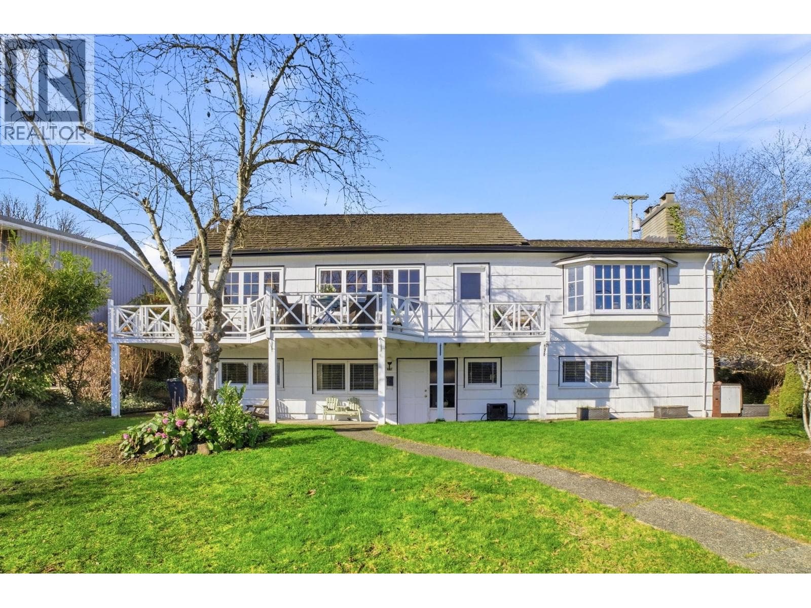 487 ROSLYN BOULEVARD — main photo