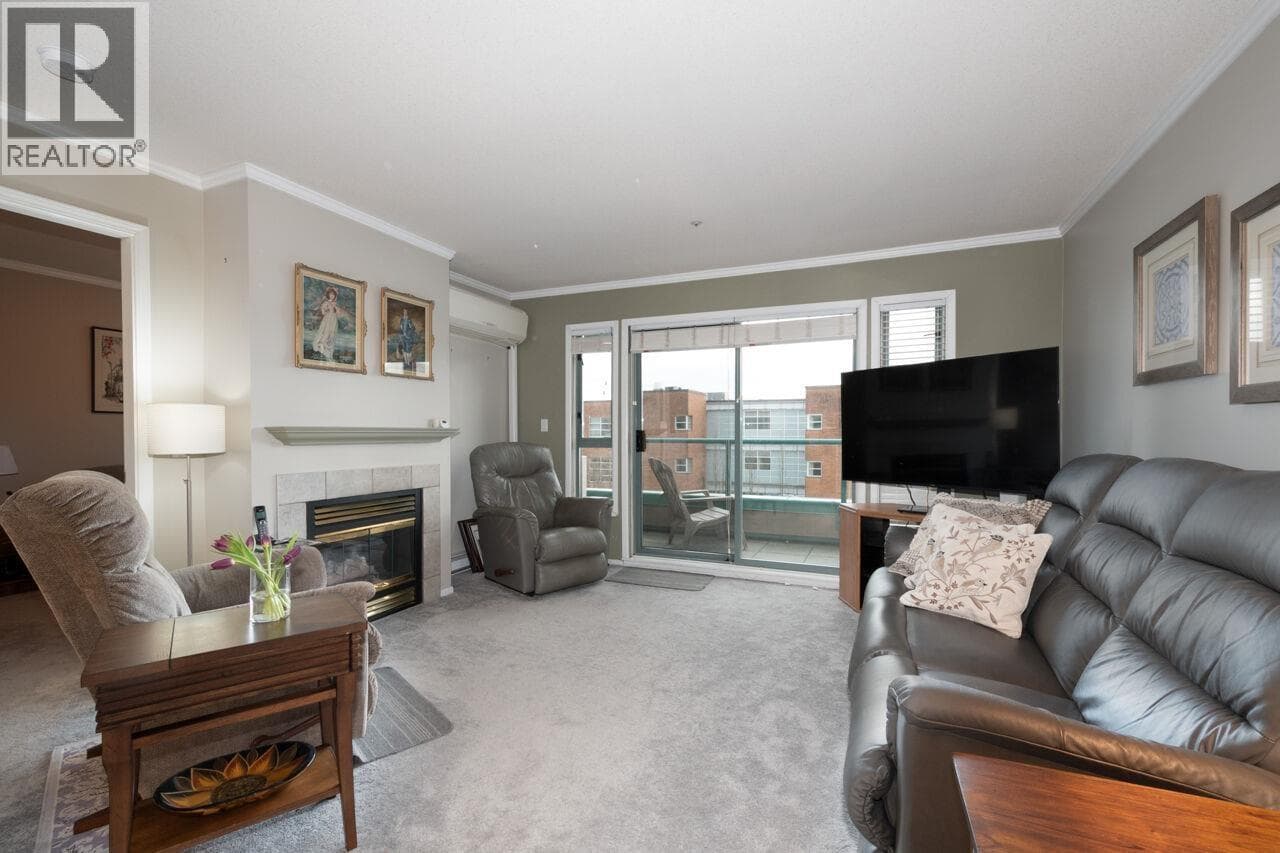 P03 223 MOUNTAIN HIGHWAY — photo 3