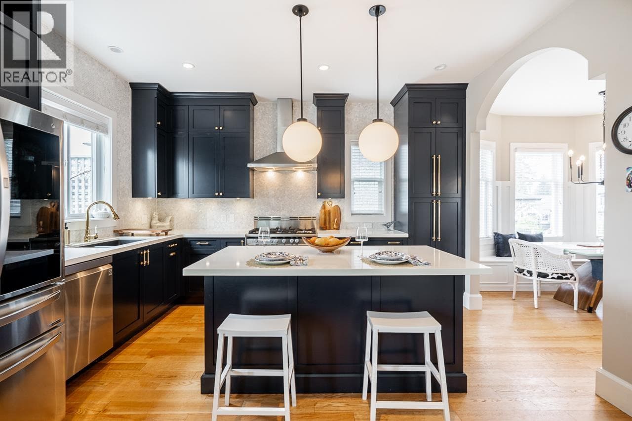 457 E 11TH STREET — photo 3