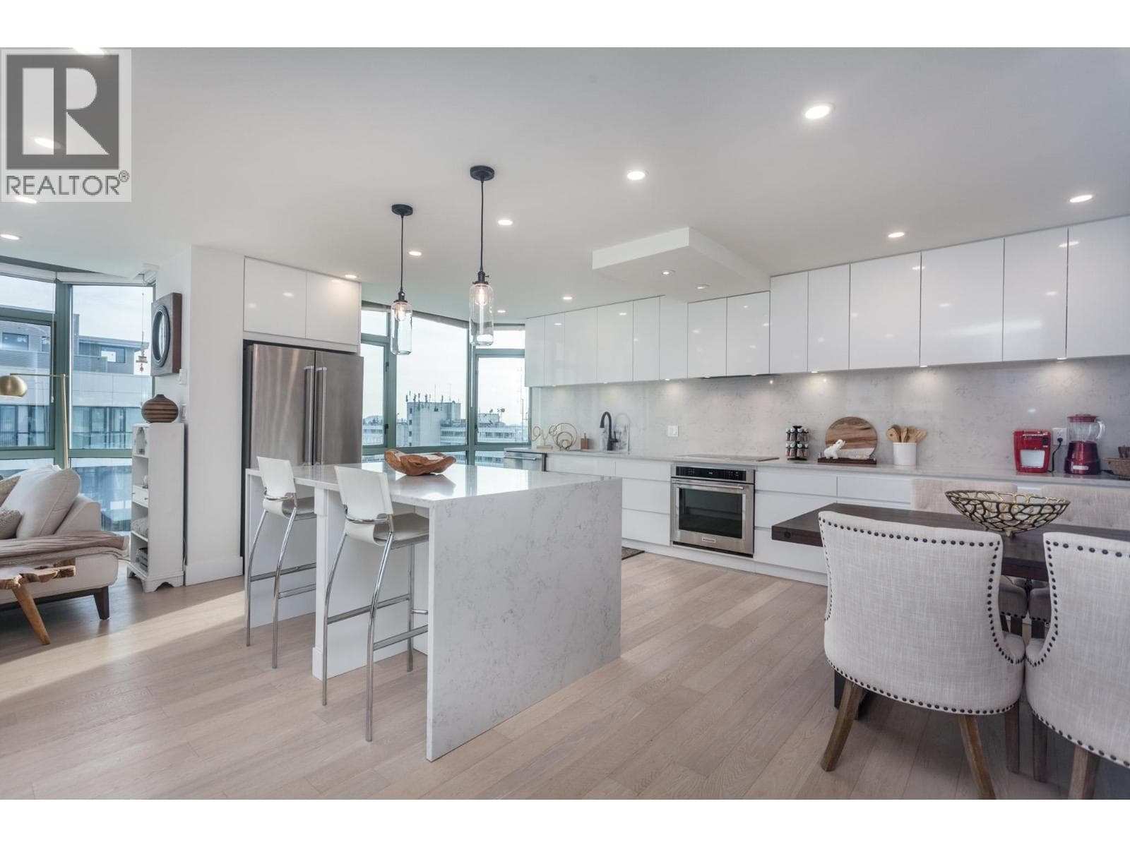 1201 140 E 14TH STREET — photo 2