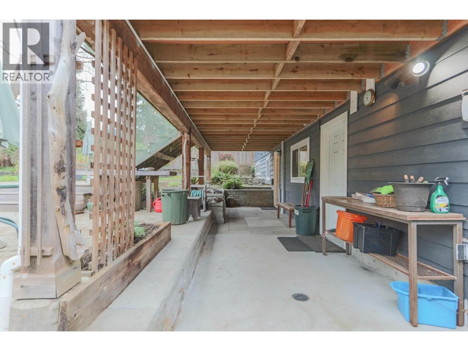 923 PLYMOUTH DRIVE — photo 3