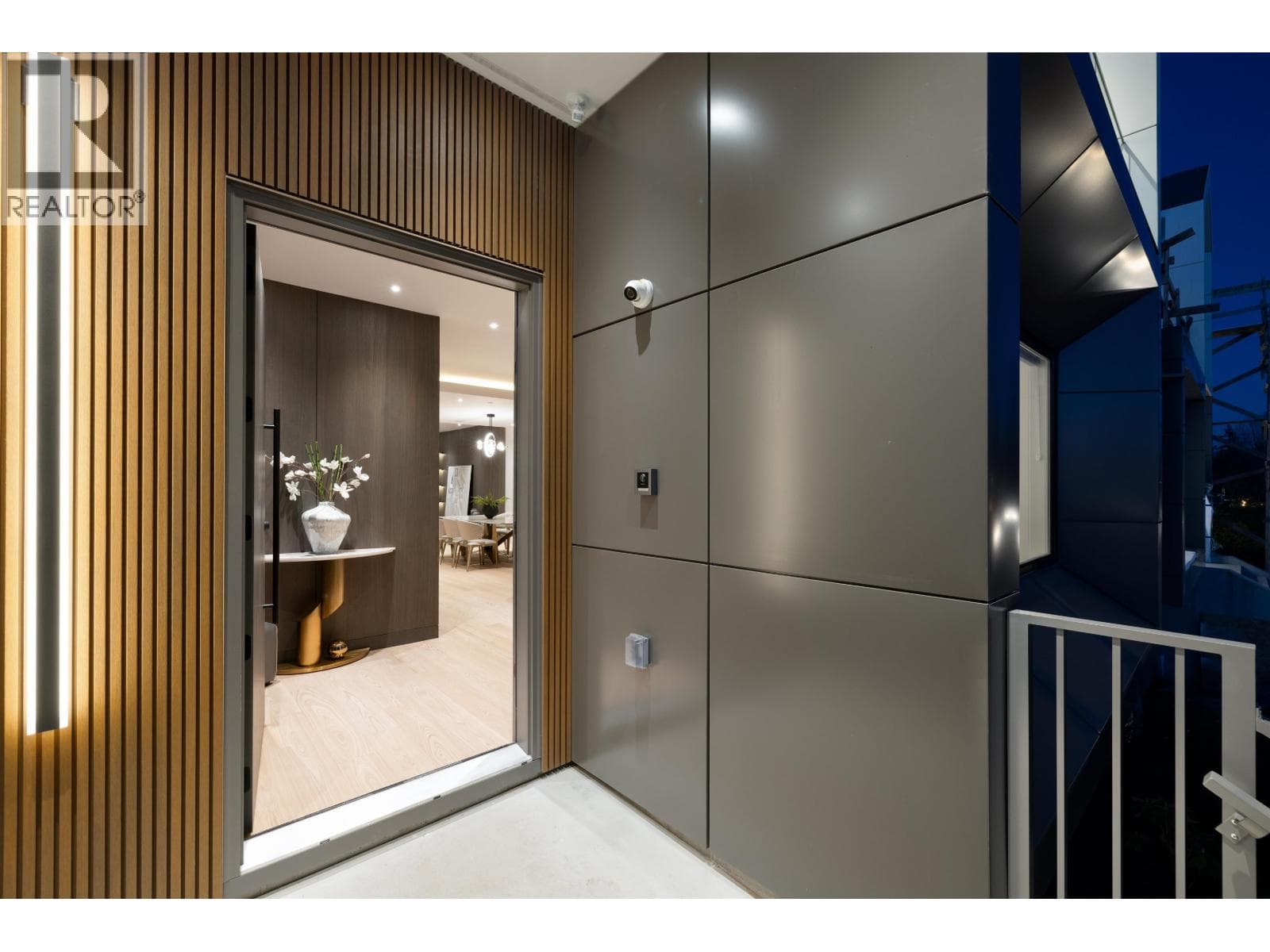 838 E 14TH STREET — photo 3