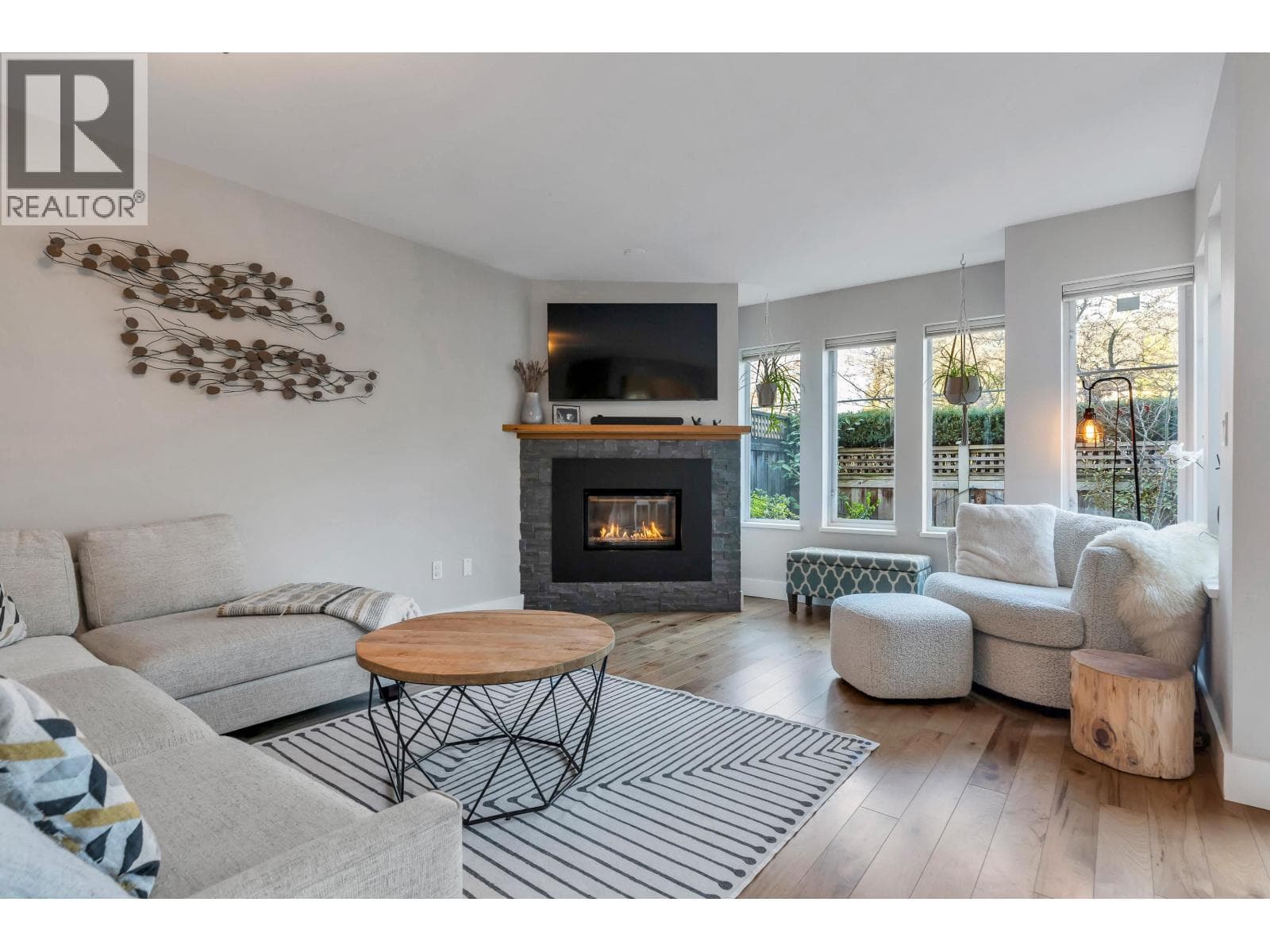 102 245 W 15TH STREET — main photo