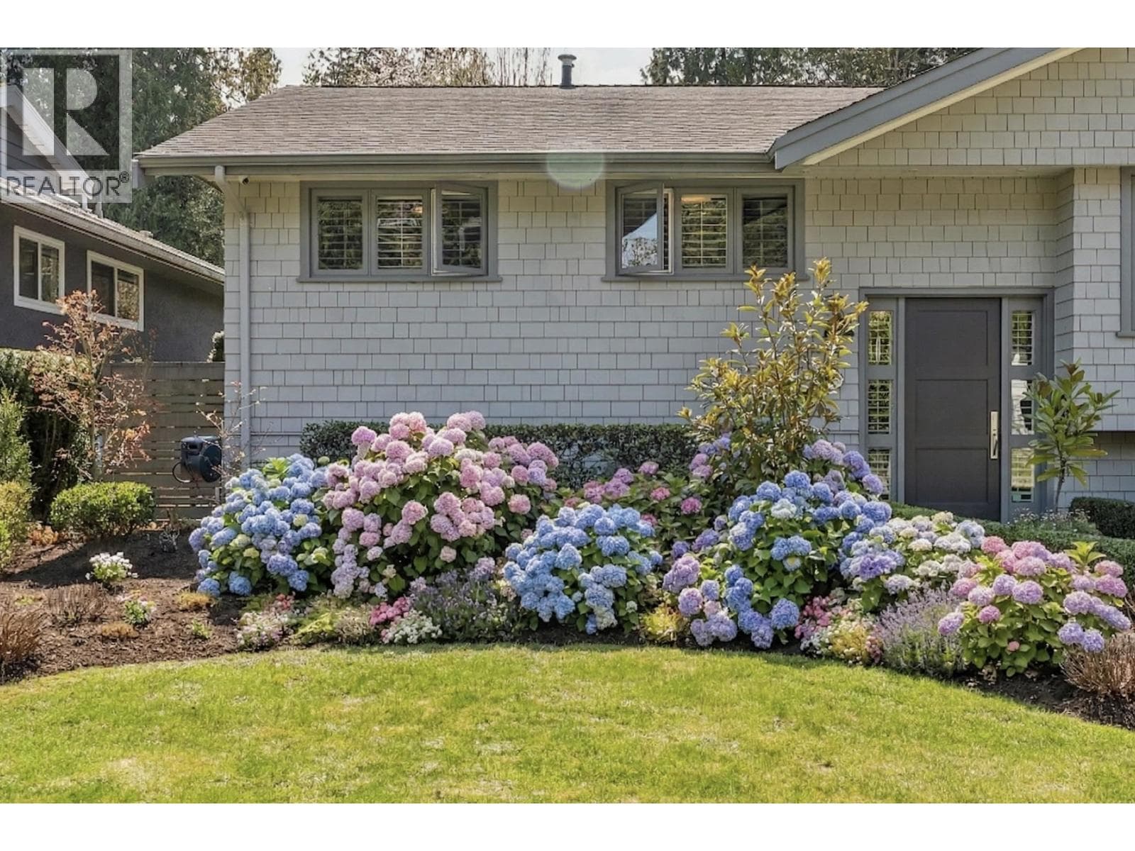 1383 W 23RD STREET — photo 2