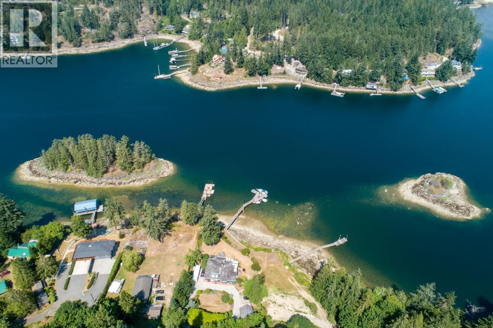 12879-12881 SUNSHINE COAST HIGHWAY — photo 2