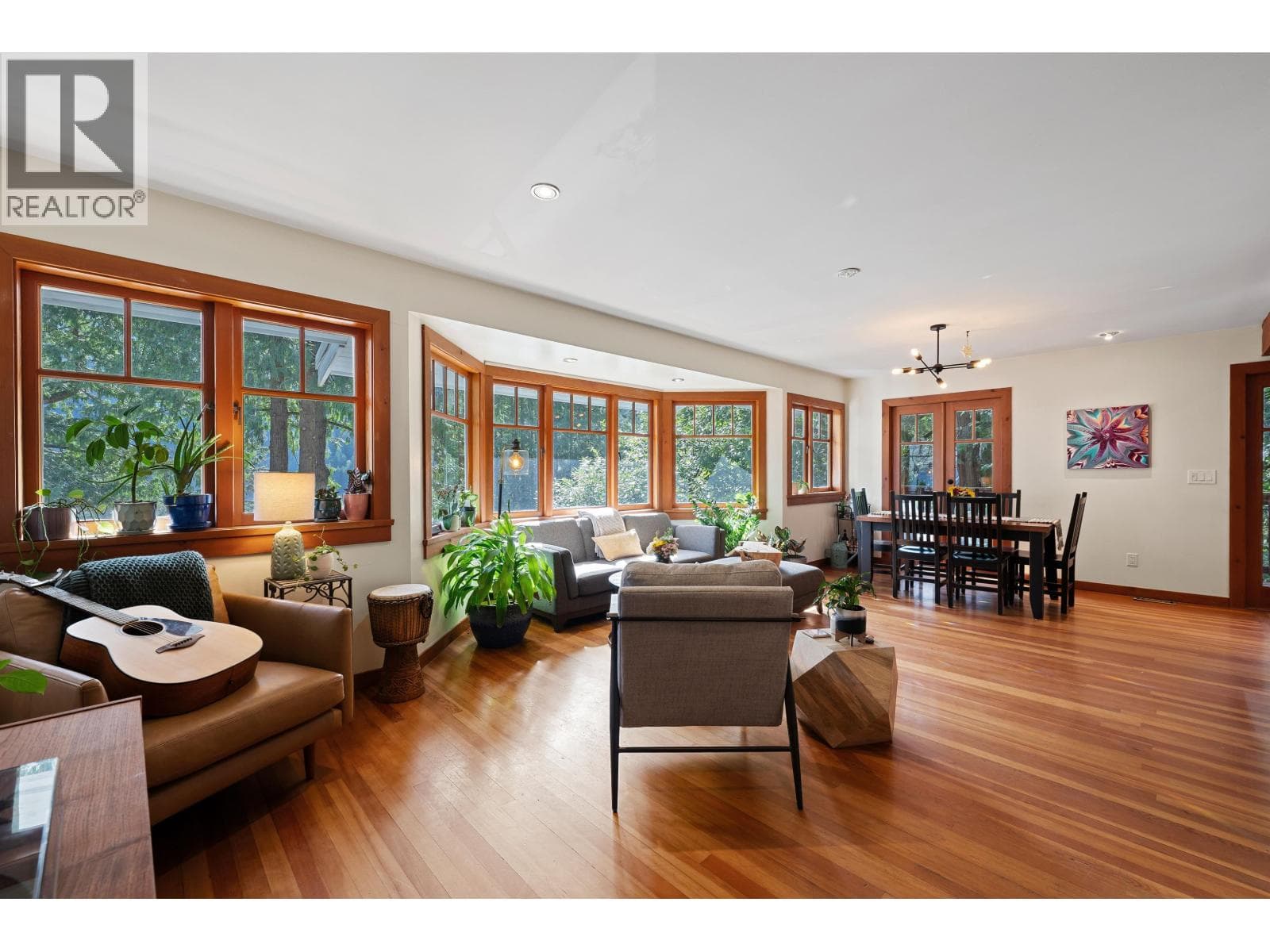 6524 WELLINGTON AVENUE — photo 3