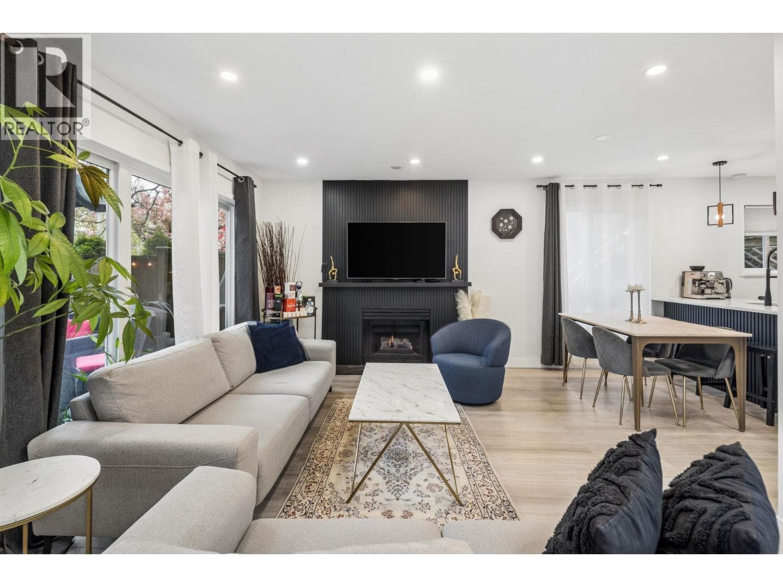 7 848 W 16TH STREET — main photo