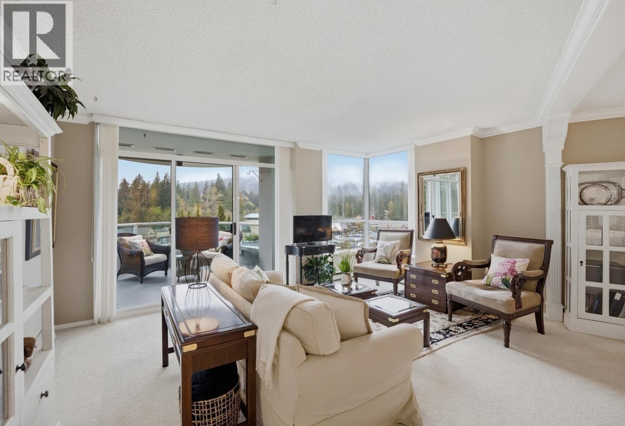 704 995 ROCHE POINT DRIVE — photo 3