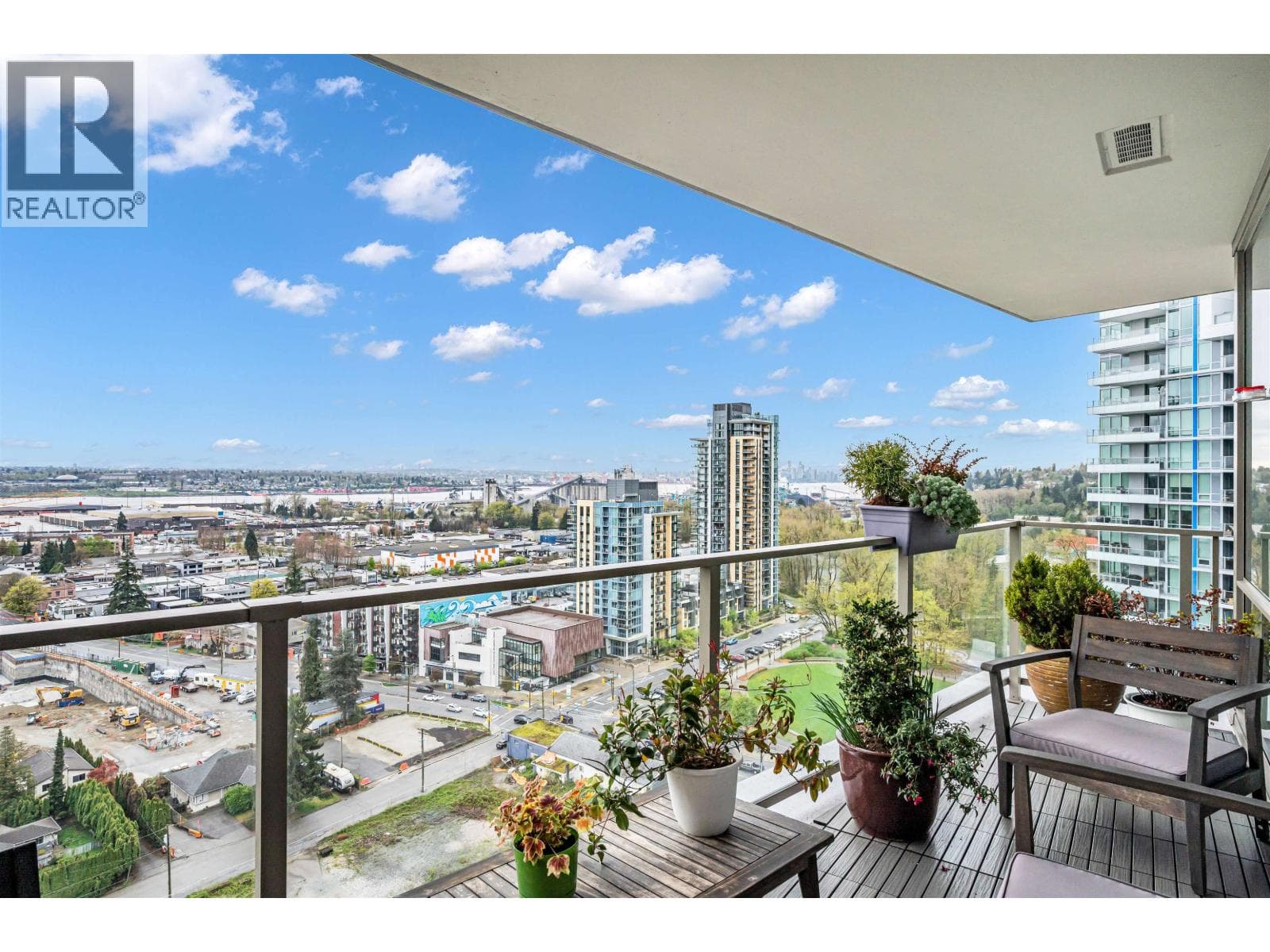 2107 1550 FERN STREET — photo 2