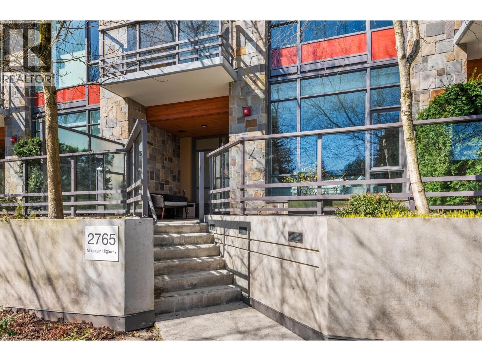 2765 MOUNTAIN HIGHWAY — photo 2