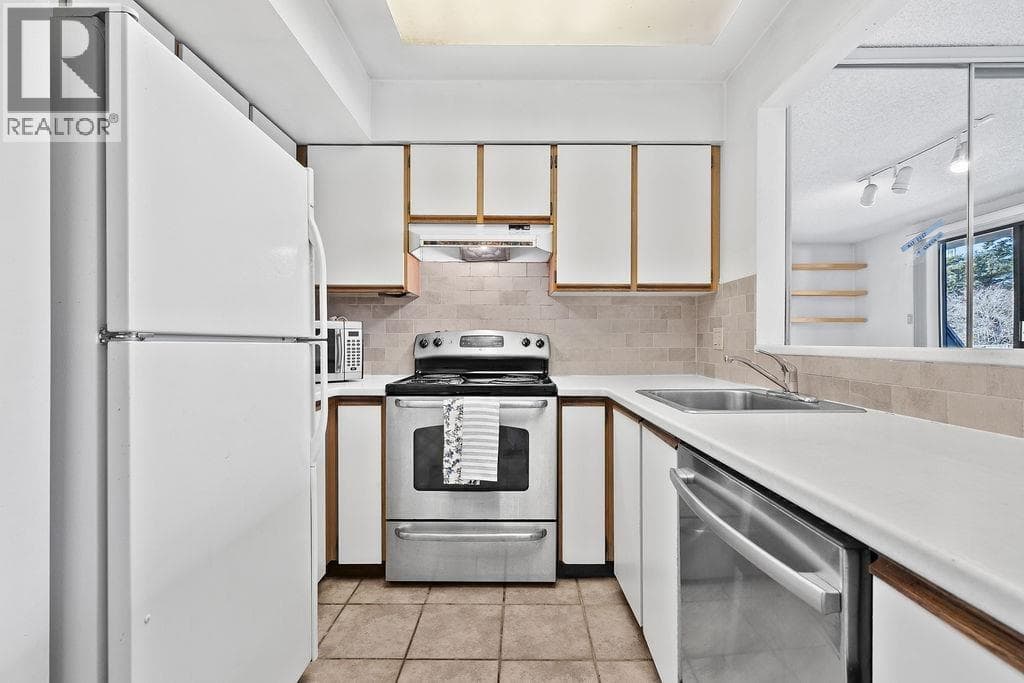 1465 CLYDE AVENUE — photo 3