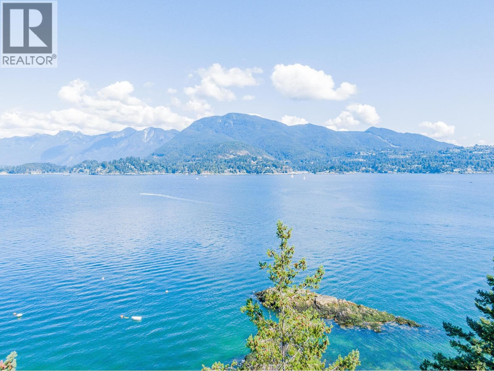 16 PASSAGE ISLAND — photo 3