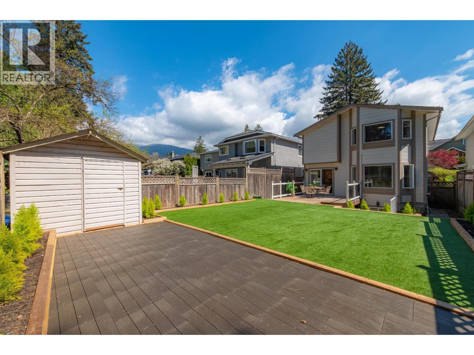 2111 PHILIP AVENUE — photo 2