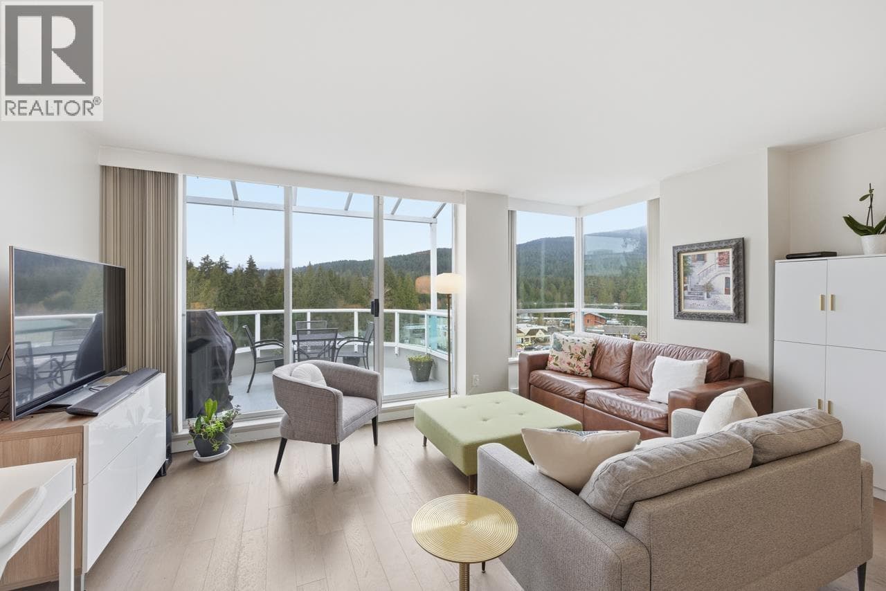 1004 995 ROCHE POINT DRIVE — photo 2