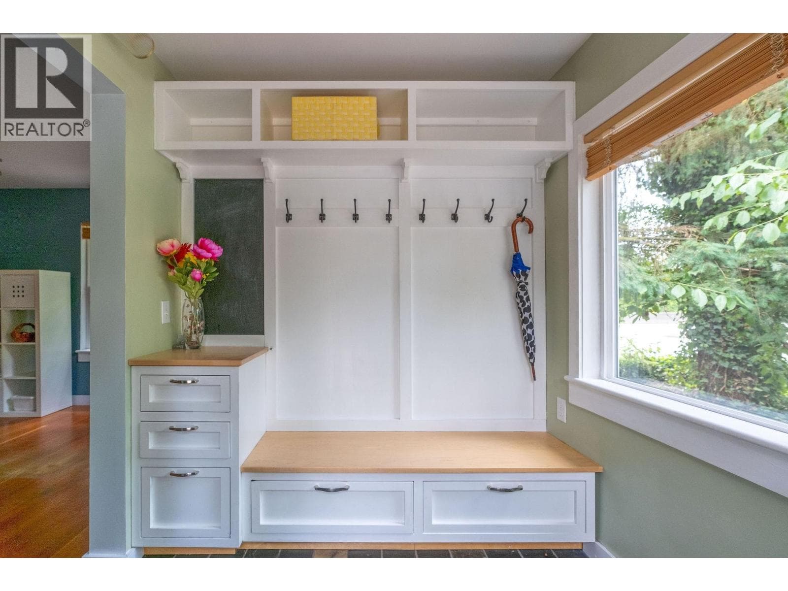 1075 GLADWIN DRIVE — photo 2