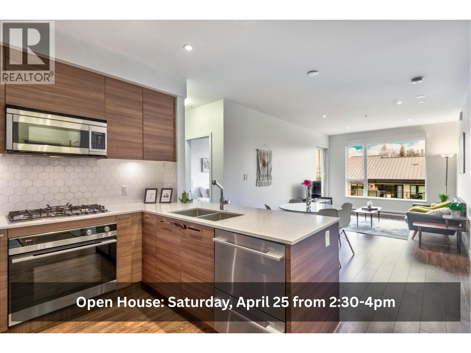 402 1061 MARINE DRIVE