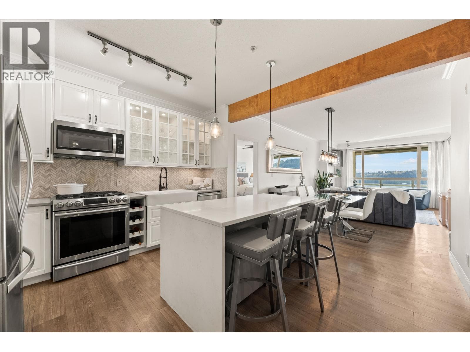 307 530 RAVEN WOODS DRIVE — main photo