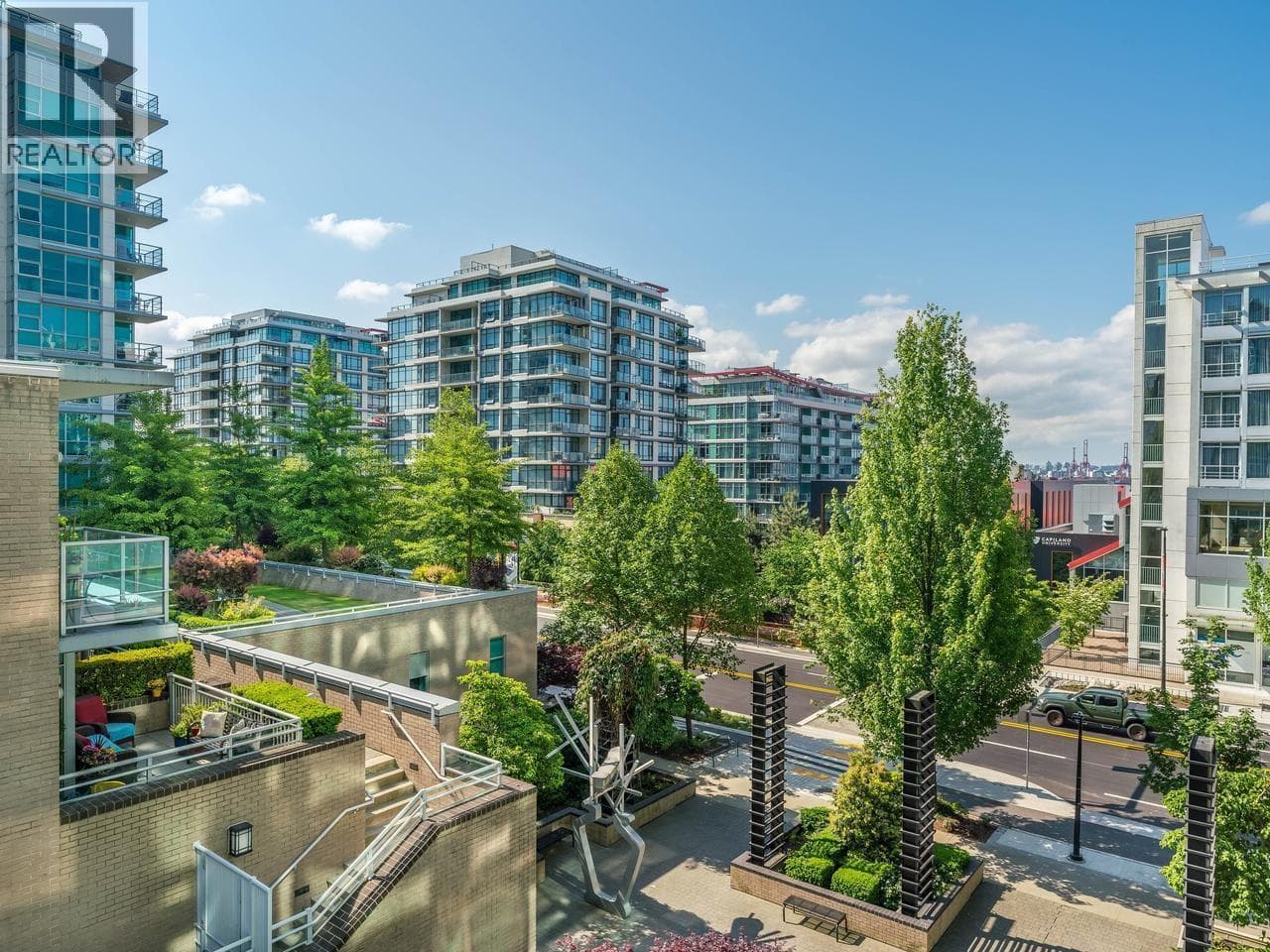 401 138 E ESPLANADE — main photo