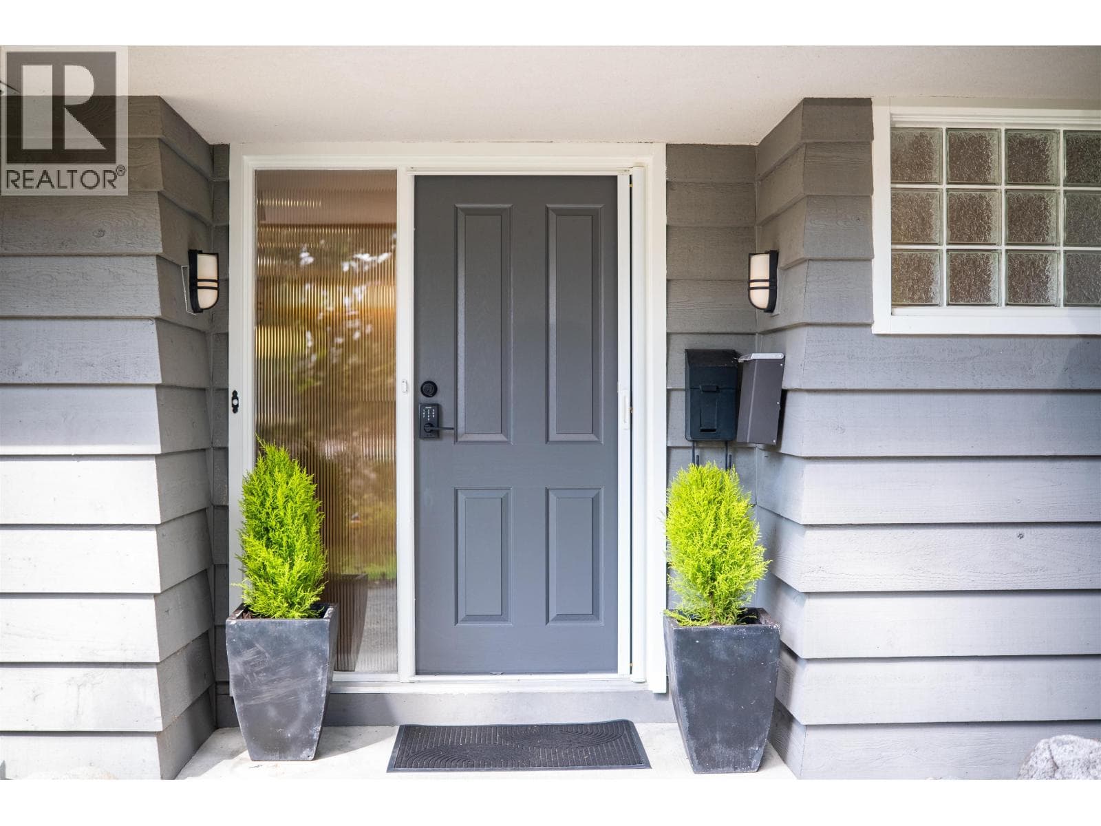 355 RABBIT LANE — photo 3