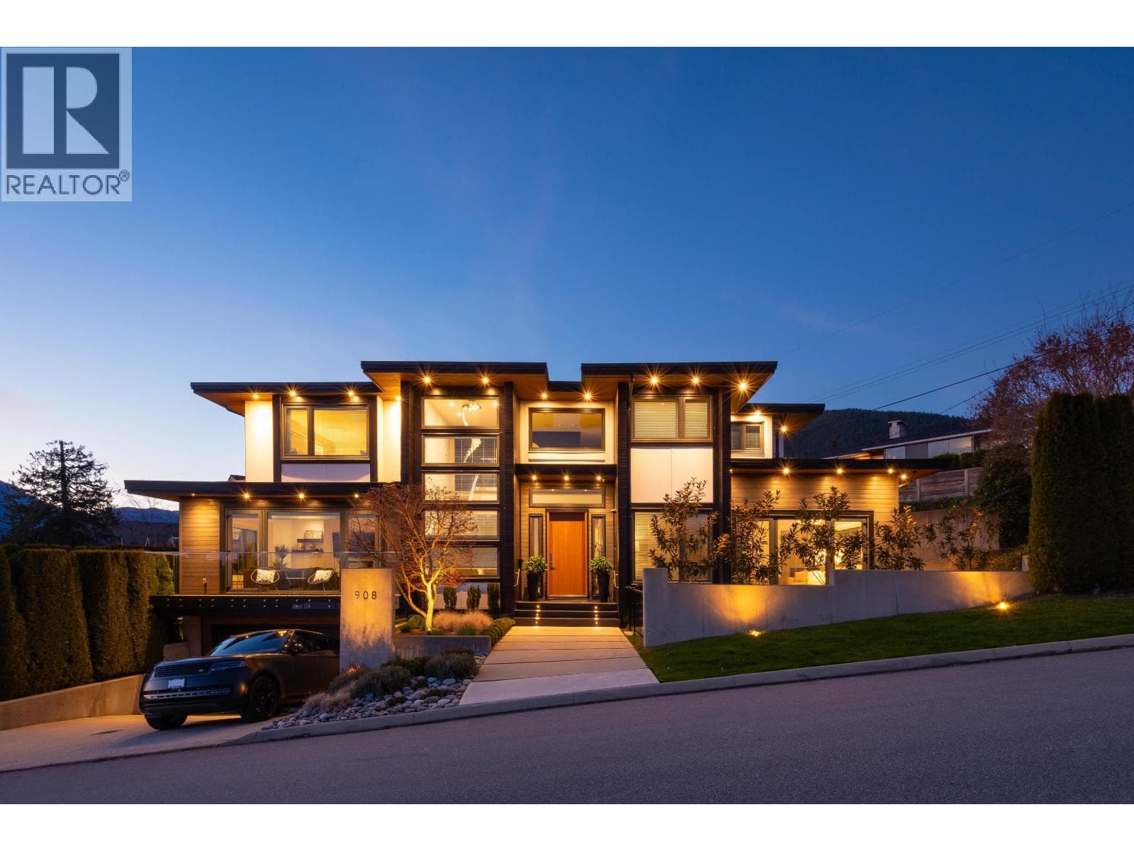 908 BEACONSFIELD ROAD — main photo