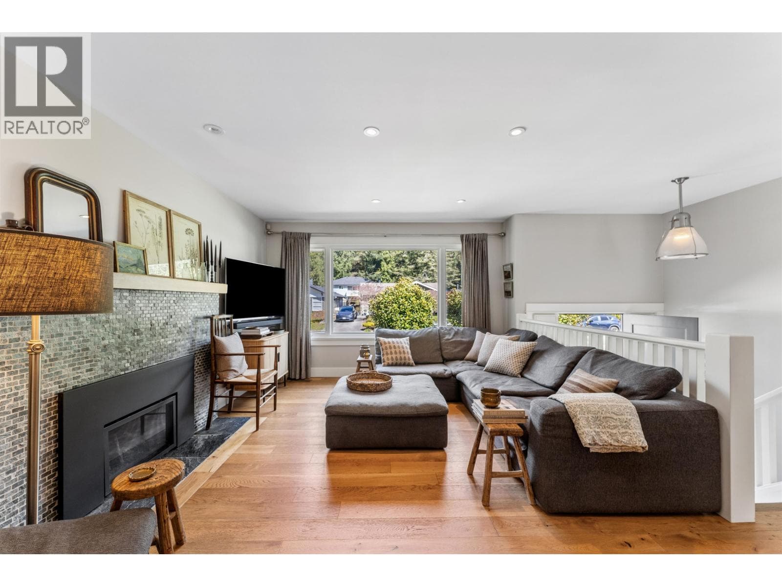 1383 W 23RD STREET — photo 3