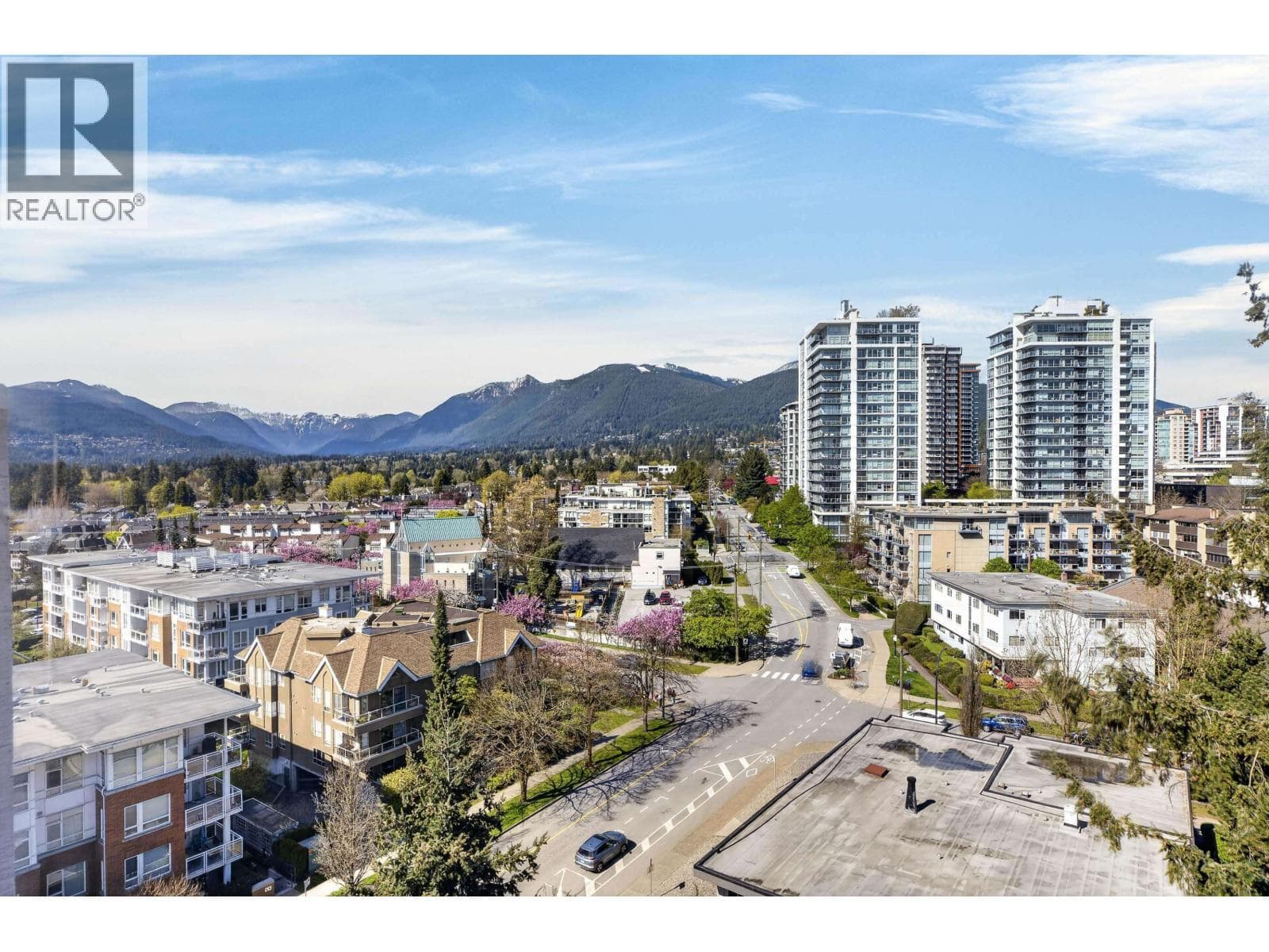 1105 701 W VICTORIA PARK — photo 2