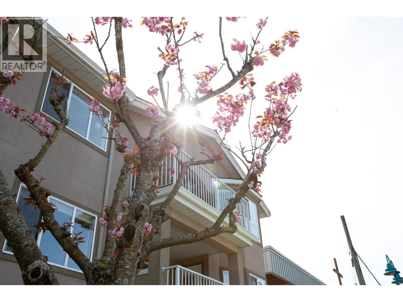 307 5711 MERMAID STREET